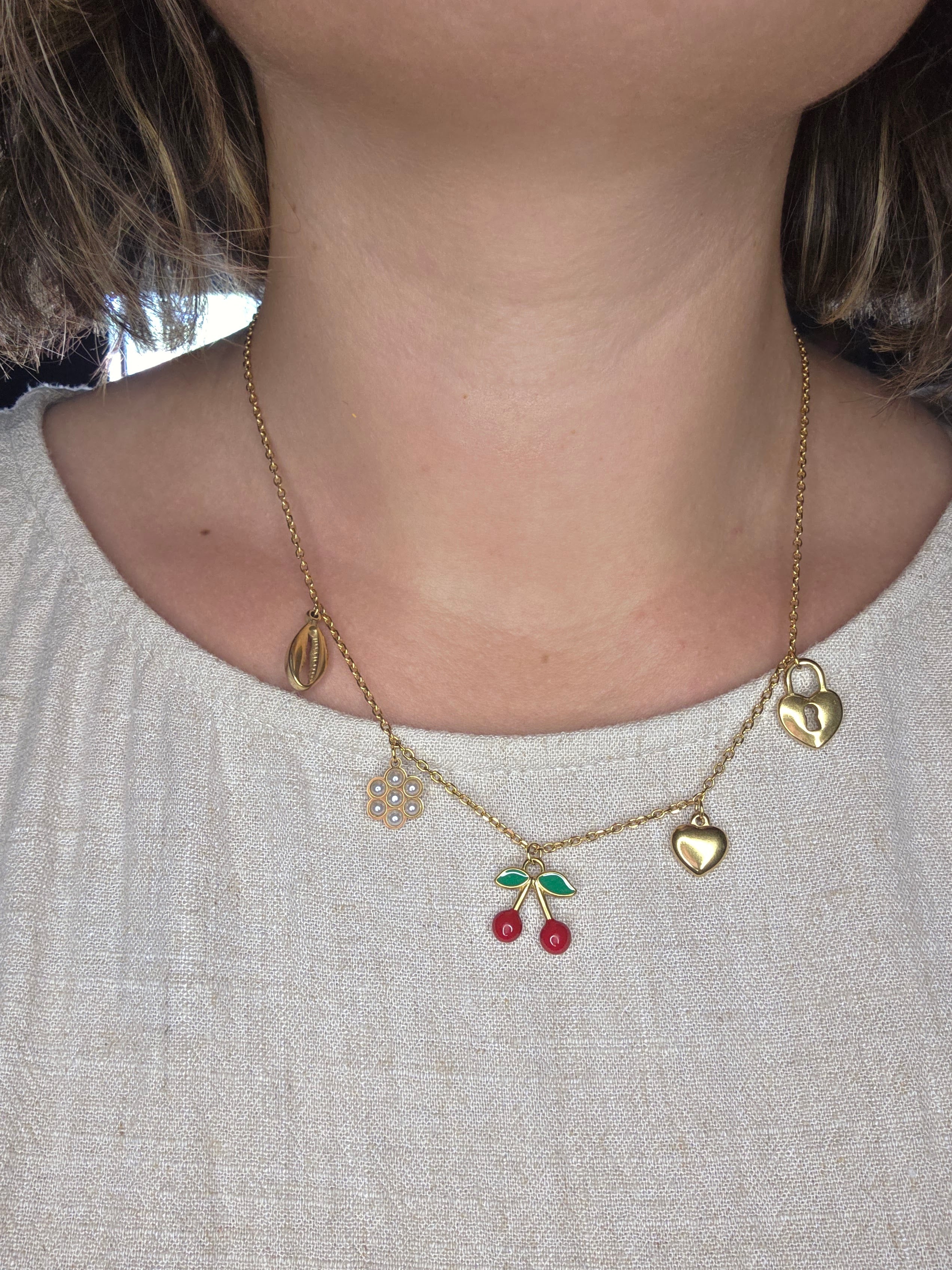 Collier Carlotta